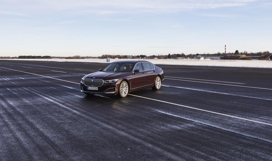  BMW 745Le (G12) 2019 года  (WW) (фото 11 из 47)